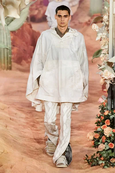 Look 43